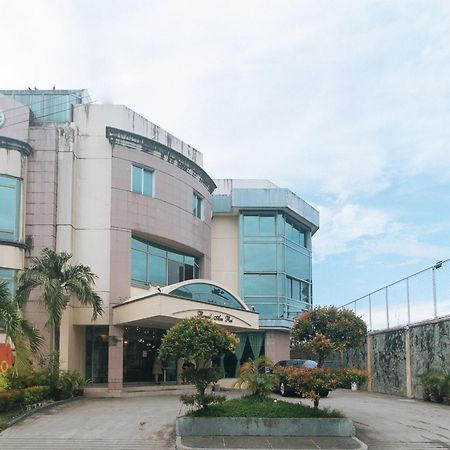 Royal Am Rei Hotel Bacolod Exterior foto