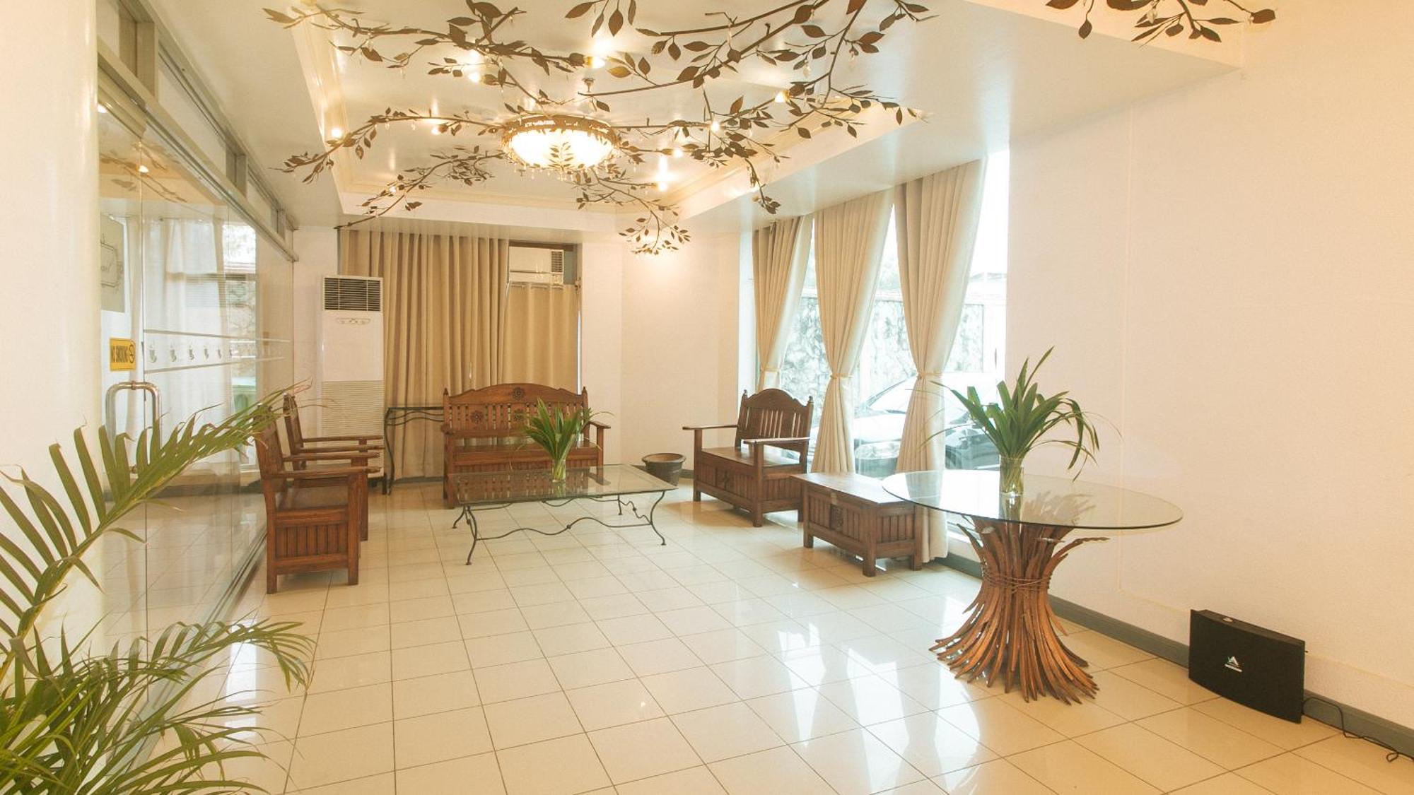 Royal Am Rei Hotel Bacolod Exterior foto
